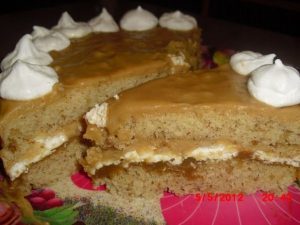 Торт с грецкими орехами и безе