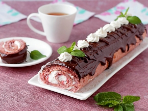 КЛУБНИЧНЫЙ РУЛЕТ