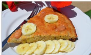 Банановый пирог с молоком