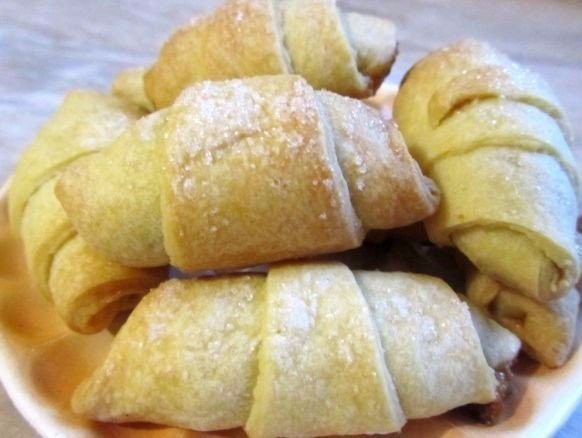 Рогалики с вареной сгущенкой