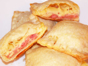 Пирожки с ветчиной и сыром