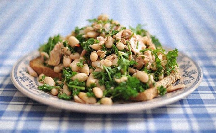 Салат из зеленой фасоли с яйцами