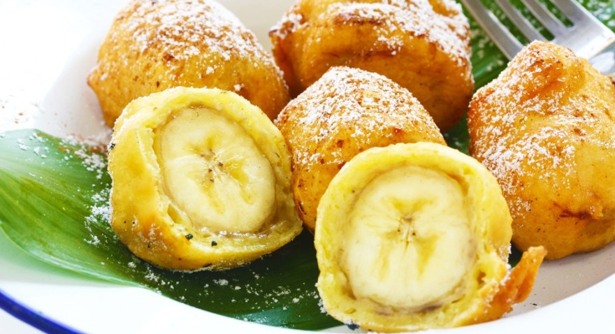 Жареные бананы в кляре и карамели