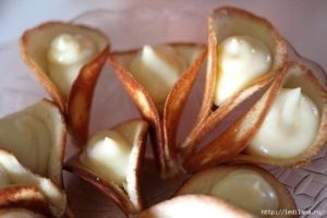 НЕЖНЫЕ ПИРОЖНЫЕ НА СКОРУЮ РУКУ ( КАЛЛЫ)