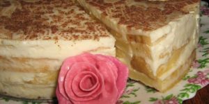 Банановый торт со сметанным кремом