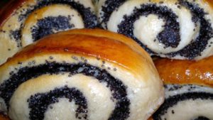 Булочки с маком