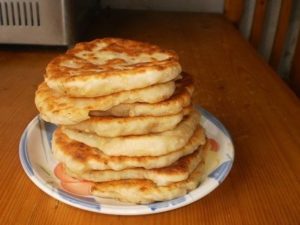 ЛЕПЁШКИ С СЫРОМ