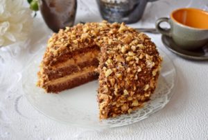 tort-s-greckimi-orexami-i-sgushchenkoi